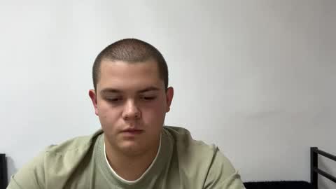 Snapshot of cutebutnaughty_ chatting on 10/02/25, 05:42 Alex online show from 10/02/25, 05:42