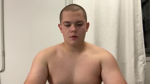 Snapshot of cutebutnaughty_ chatting on 10/09/25, 06:39 Alex online show from 10/09/25, 06:39