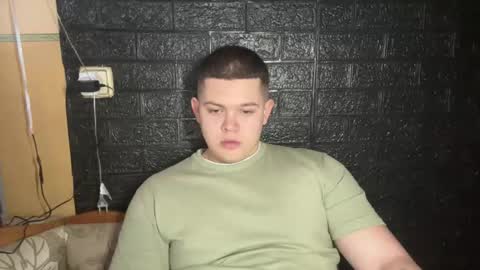 Snapshot of cutebutnaughty_ chatting on 02/13/26, 02:46 Alex online show from 02/13/26, 02:46