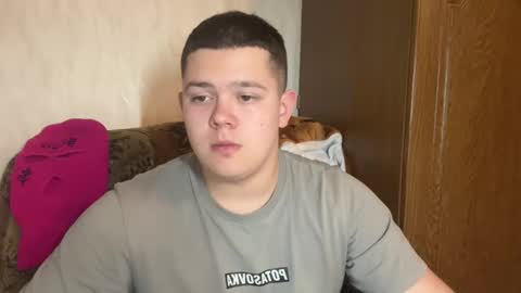 Snapshot of cutebutnaughty_ chatting on 02/18/26, 08:38 Alex online show from 02/18/26, 08:38