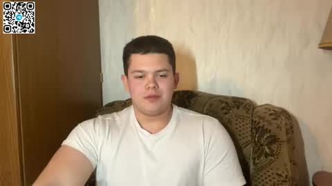 Snapshot of cutebutnaughty_ chatting on 03/06/26, 09:33 Alex online show from 03/06/26, 09:33