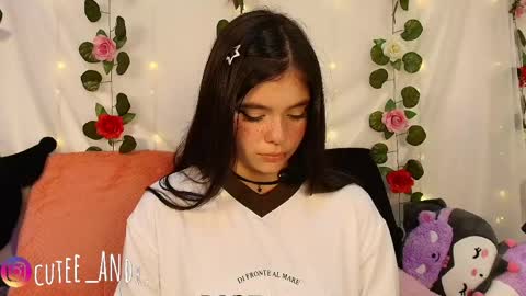 Snapshot of cutee_andrea chatting on 05/06/26, 03:02 Andrea 3 online show from 05/06/26, 03:02