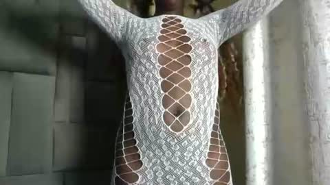 Snapshot of cuteebony16 chatting on 06/28/26, 01:00 tawi online show from 06/28/26, 01:00