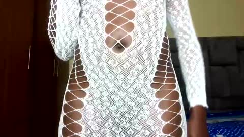 Snapshot of cuteebony16 chatting on 07/09/26, 02:04 tawi online show from 07/09/26, 02:04