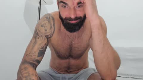 cuteeboy online show from 02/19/25, 07:48