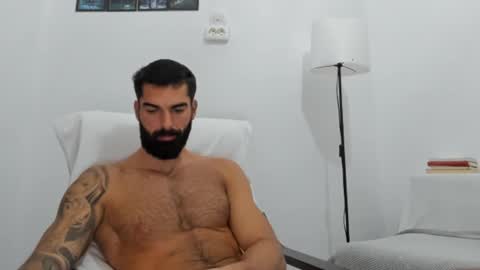 cuteeboy online show from 10/04/25, 06:00