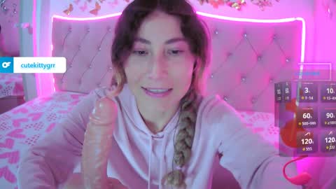 Kitty online show from 04/08/26, 01:33