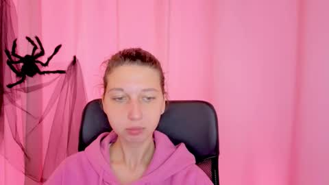 Elli online show from 11/10/25, 11:31