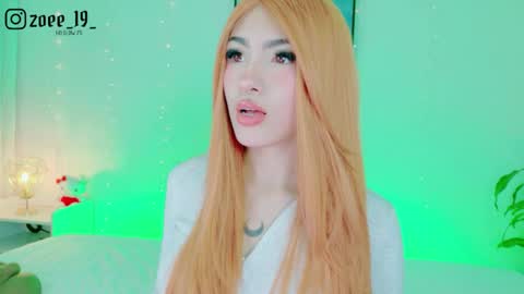 Zoe  online show from 04/18/26, 04:05