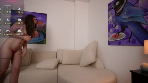 Mia online show from 09/26/25, 09:30