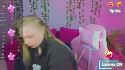 Amyy online show from 04/20/26, 01:08