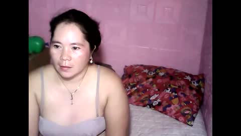 Snapshot of cutehornymom chatting on 09/23/25, 02:47 cutehornymom online show from 09/23/25, 02:47