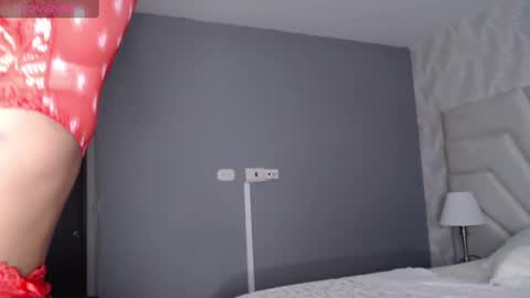 isa gomez  online show from 02/13/25, 05:26