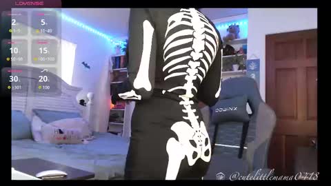 Cutelittlemama0418 Lola online show from 10/25/25, 02:24