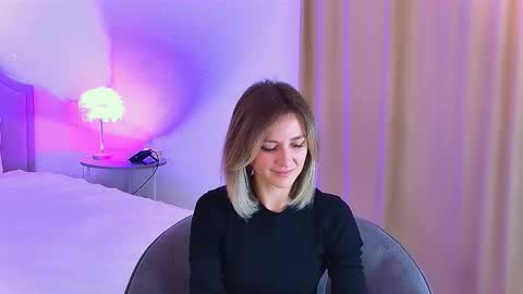 cutemirage online show from 10/08/25, 02:36