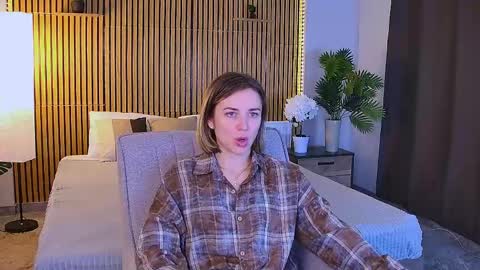 cutemirage online show from 04/18/26, 02:32