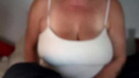 Snapshot of cutenlittle28 chatting on 01/09/25, 11:25 CuteNlil online show from 01/09/25, 11:25