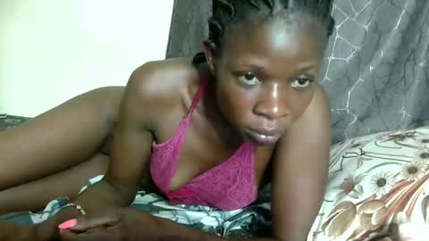 Snapshot of cutequeen8 chatting on 12/04/24, 04:05 Cutequeen8 online show from 12/04/24, 04:05