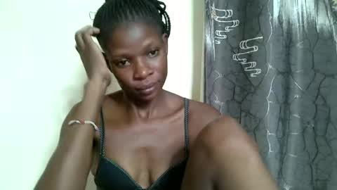 Snapshot of cutequeen8 chatting on 01/21/25, 07:06 Cutequeen8 online show from 01/21/25, 07:06