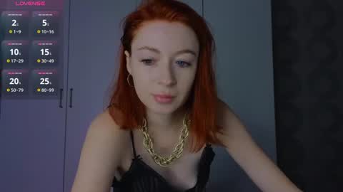 Snapshot of cuteroxyfoxyy chatting on 07/08/26, 08:41 Roxy online show from 07/08/26, 08:41