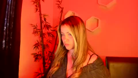 Snapshot of cutesamantha_ chatting on 05/19/26, 09:43 cutesamantha_ online show from 05/19/26, 09:43