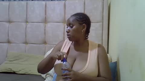 cutestebony1 online show from 01/13/26, 11:32