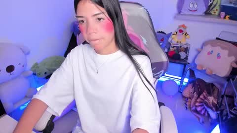 Snapshot of cutestephuwu chatting on 10/17/25, 12:47  - independent model online show from 10/17/25, 12:47