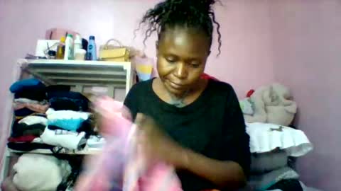 cutezola online show from 09/14/25, 04:06