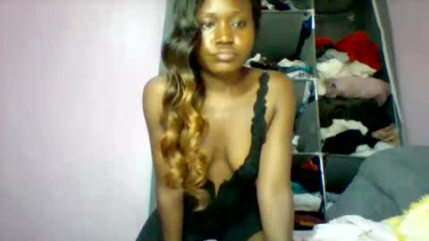 cutezola online show from 10/21/25, 05:24