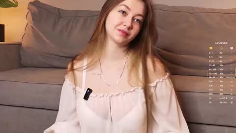 Snapshot of cutie_ash chatting on 09/09/25, 01:21 Ashley online show from 09/09/25, 01:21