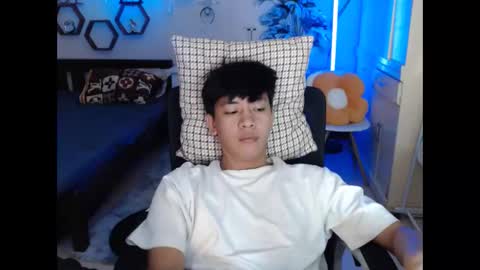 Neil Taylor online show from 12/19/25, 08:21