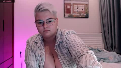 Sophie  Lilith online show from 10/21/25, 03:57