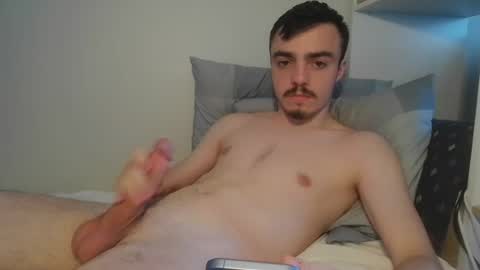 Snapshot of cutie_garlix chatting on 07/09/26, 04:44 cutie garlix online show from 07/09/26, 04:44