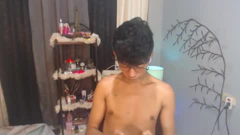 cutie_mico online show from 10/28/25, 12:52