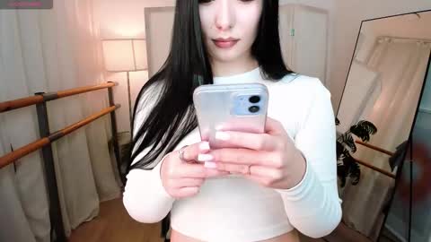 Monica online show from 01/18/26, 09:07