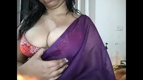 Snapshot of cutie_ruhi chatting on 01/07/26, 06:54 Ruhii online show from 01/07/26, 06:54