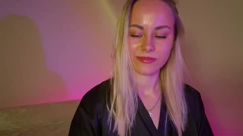 cutie_xoxo_ online show from 05/31/26, 06:04