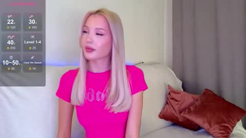 cutiefull_lion online show from 03/06/26, 05:37