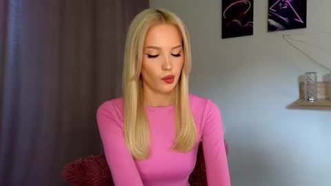 cutiefull_lion online show from 03/26/26, 05:35