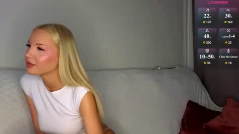 Snapshot of cutiefull_lion chatting on 06/11/26, 05:27 cutiefull_lion online show from 06/11/26, 05:27