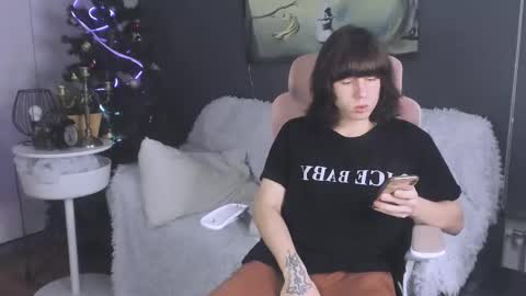 cutiekai_ online show from 01/10/26, 04:03