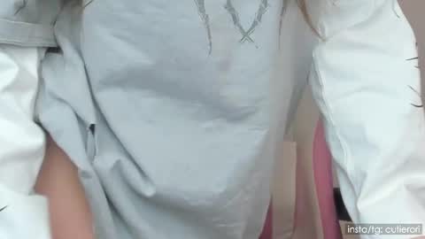 Rori  Instagram cutierori  online show from 12/12/24, 04:04