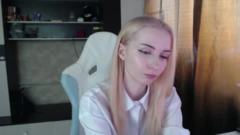 Cutti Crystal online show from 04/02/26, 01:58