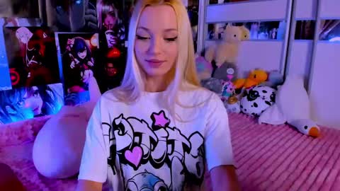 Nora online show from 12/22/24, 09:31