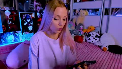 Nora online show from 01/04/25, 12:48