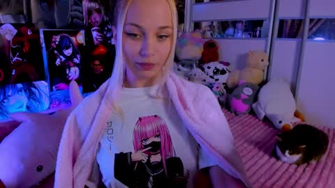 Nora online show from 09/27/25, 08:25