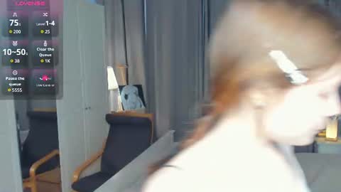 Snapshot of cuty_petite chatting on 06/21/26, 05:43 Anne online show from 06/21/26, 05:43