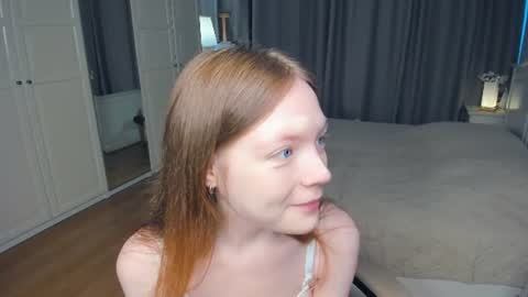 Snapshot of cuty_petite chatting on 07/03/26, 05:47 Anne online show from 07/03/26, 05:47