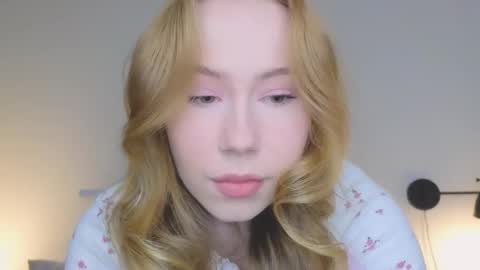 Snapshot of cuute_angell chatting on 09/24/25, 05:05 Virginia See you on Sunday online show from 09/24/25, 05:05