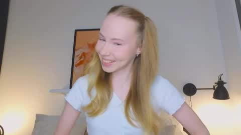 Snapshot of cuute_angell chatting on 10/02/25, 05:09 Virginia See you on Sunday online show from 10/02/25, 05:09
